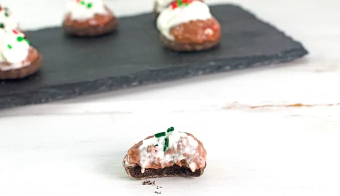 No-Bake Chocolate Peppermint Cheesecake Bites Recipe