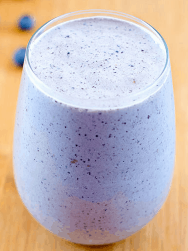 How to Make a Chocolate Blueberry Protein Shake