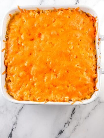 Featured image for baked macaroni and cheese.